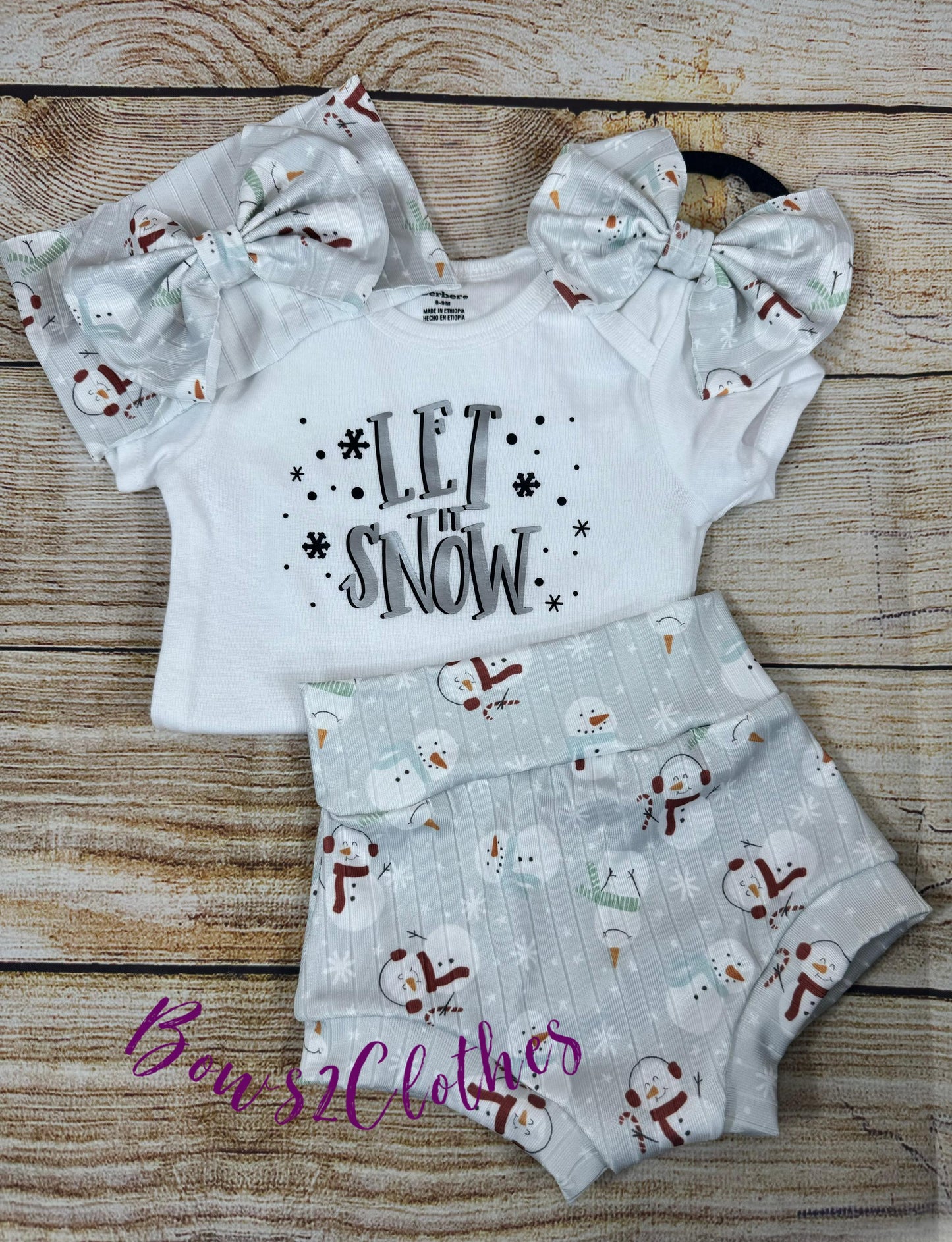 Let It Snow/ Ribbed Snowman Christmas Outfit/ Snowman Bummies/ Top, Bummies and Bow set