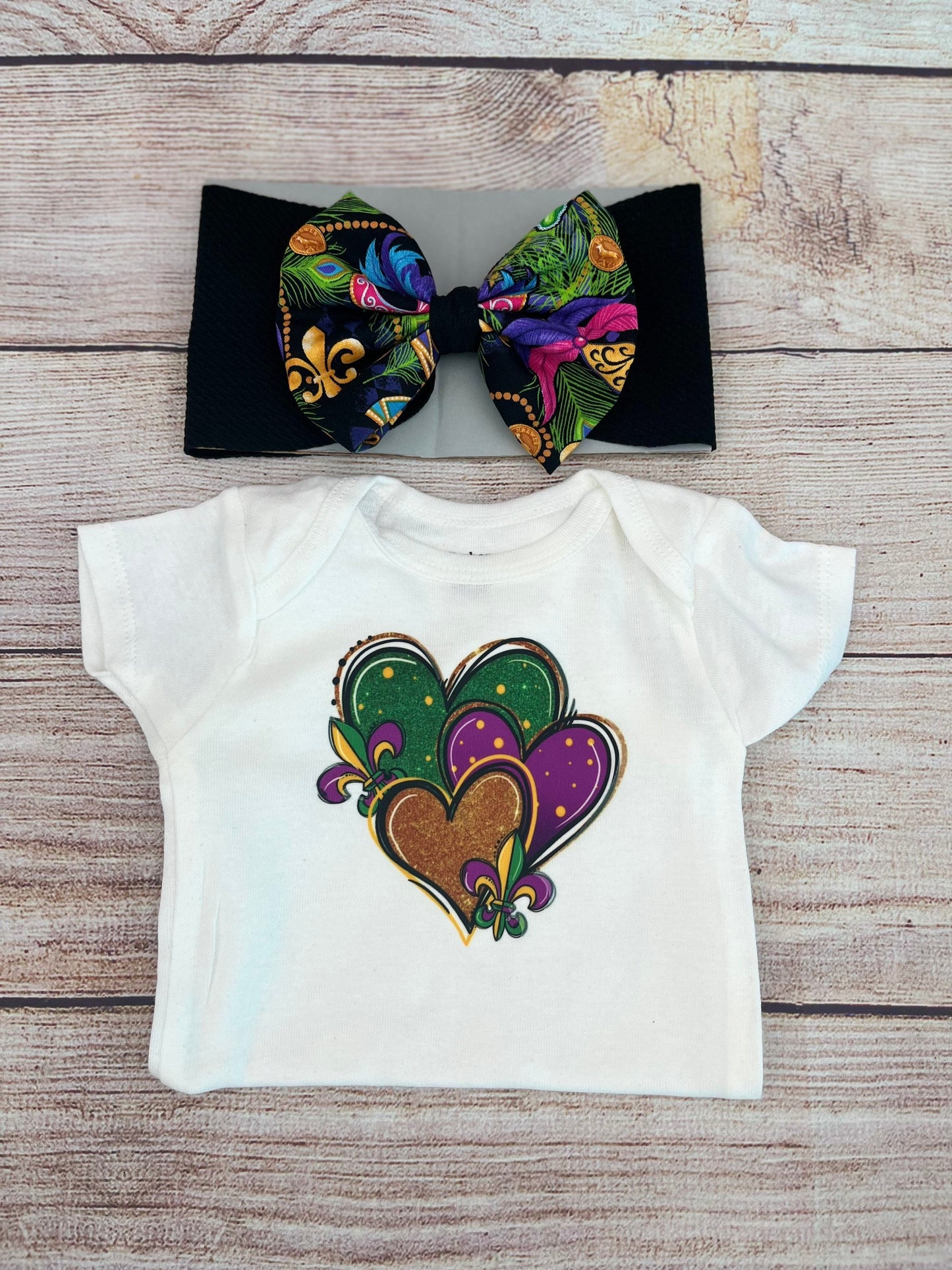 Mardi Grad/ Mardi Gras Hearts Baby Girl Outfit / Top, Skirt and Bow Set